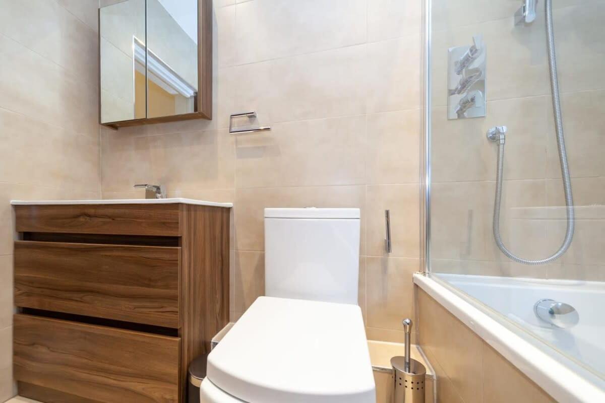 Spacious 2 Bedroom Maisonette In Stratford Londen Buitenkant foto