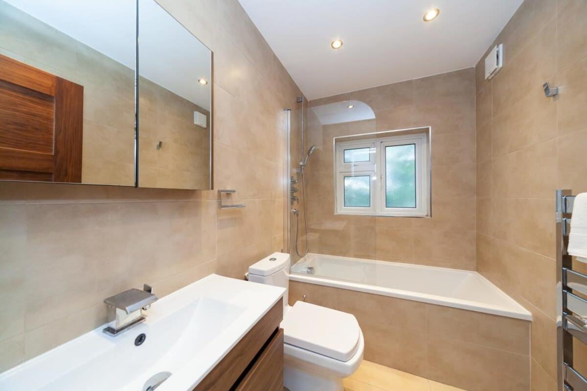 Spacious 2 Bedroom Maisonette In Stratford Londen Buitenkant foto